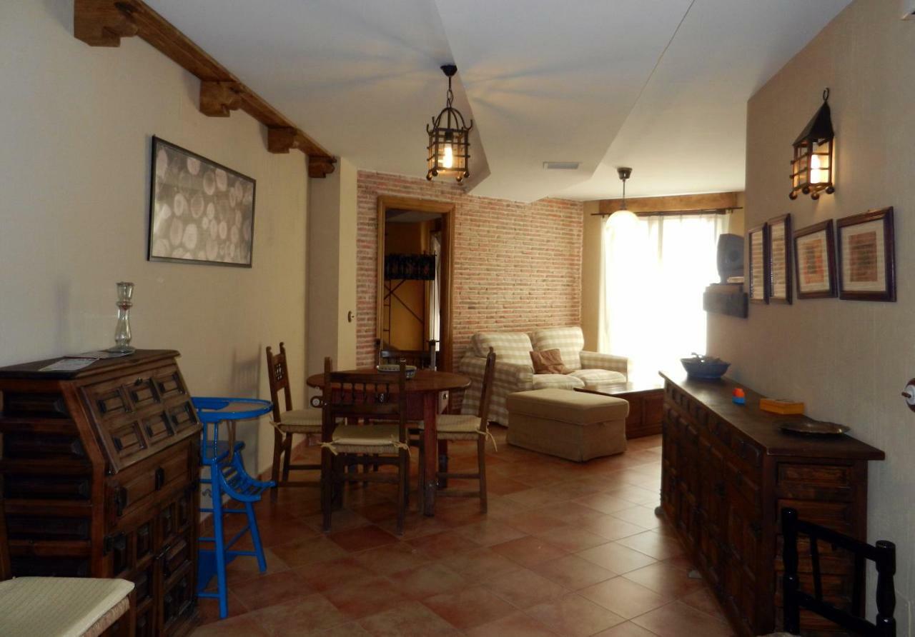 Gasthaus Casa Rebollares I Piedralaves Exterior foto